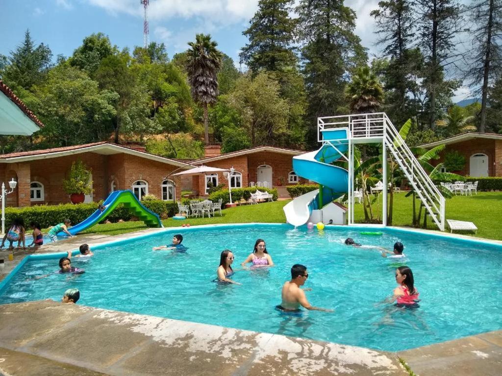 Hotel Villa Monarca Inn Zitácuaro 외부 사진
